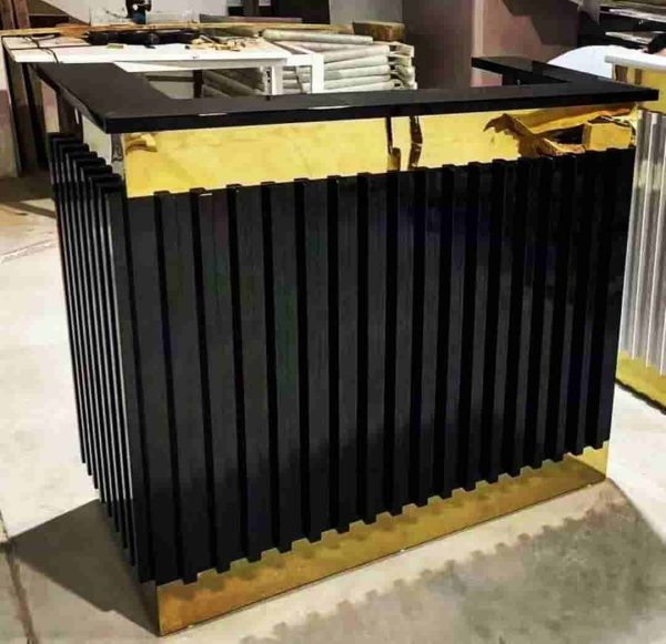 Exquisite Receptionist-Front Desk